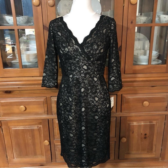 Adrianna Papell Dresses & Skirts - 👗NWT Adrianna Papell Black Lace Dress